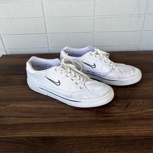 Nike Sneaker